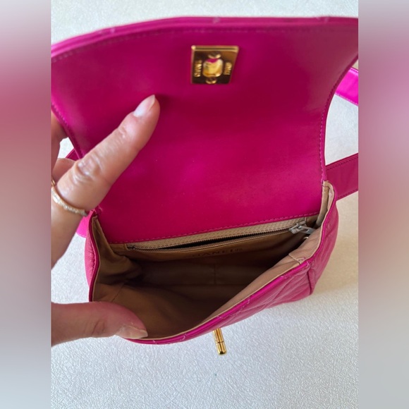 ๐ CHANEL pink quilted leather belt bag ๐ - Picture 13 of 15